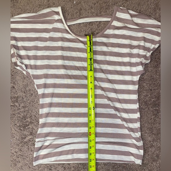 Charlotte Russe Women’s Striped Scoop Back Top Size Medium Short Sleeve Shirt - Picture 5 of 10